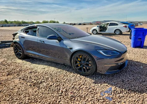 2022 Tesla Model S z USA, uszkodzony, nr VIN 5YJSA1E52NF492975